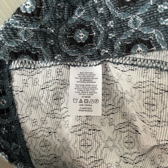 LOFT Short Sleeved Dress - Picture 5 of 5